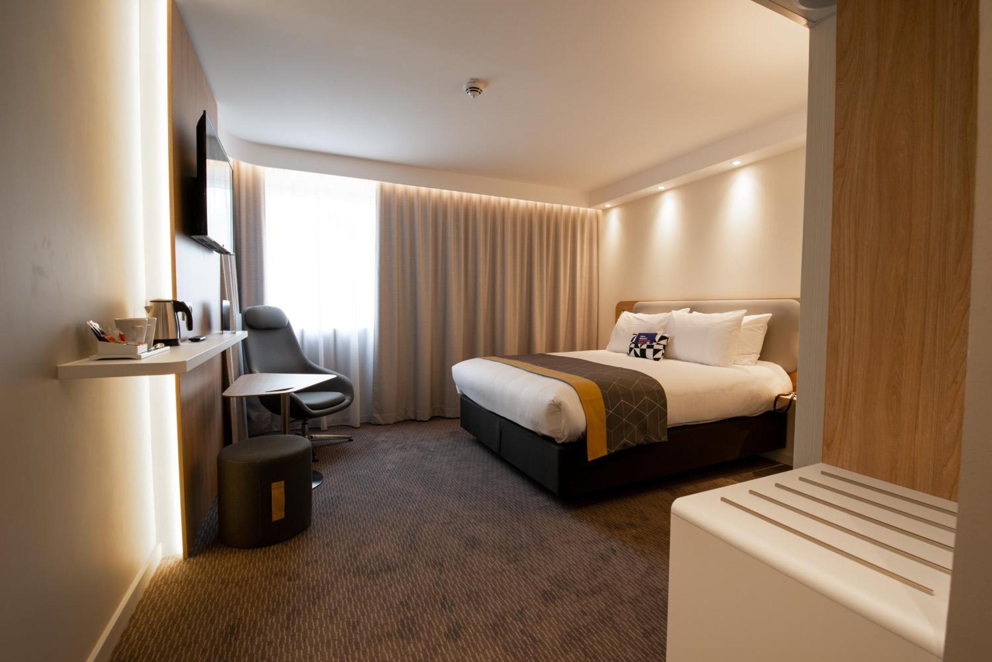 Express - Arcachon - La Teste, An Ihg 3*